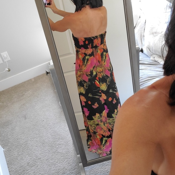 Floral backless maxi dress - Picture 3 of 4